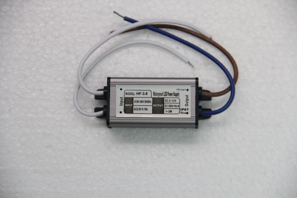 Corrente costante impermeabile di IP68 50Hz un alimentatore in CC 300mA da 12 volt per illuminazione del LED