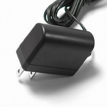Adattatore universale di corrente alternata di KSAS006 Prtable, leggero e pratico, con la versione alternativa