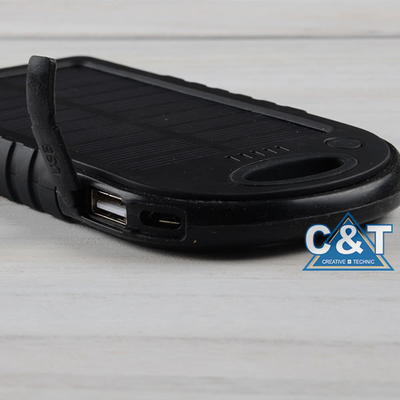 La Banca di sostegno di potere della porta USB doppia, batteria esterna di sostegno del pannello solare 5000mAh