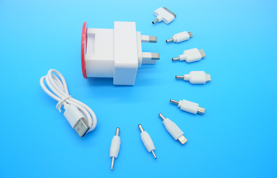 La spina BRITANNICA universale corrente costante del caricatore 5V 2.0A di viaggio di USB, FCC parte 15B
