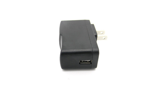 il caricatore universale di viaggio di 5V 2.0A 10W USB ha regolato la spina degli Stati Uniti, cortocircuito
