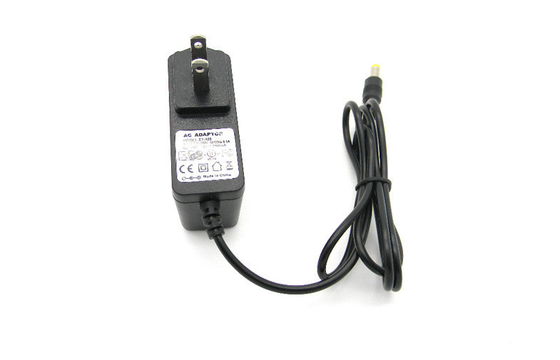 CC 5V 2.0A per ADSL, cortocircuito della spina 10W degli Stati Uniti dell'adattatore di potere del supporto della parete di AC/DC