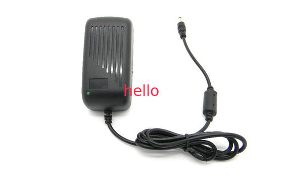 il CA 110V ha introdotto l'UL dell'adattatore 12V 3A di potere di Wallmount AC/DC della spina degli Stati Uniti certificata