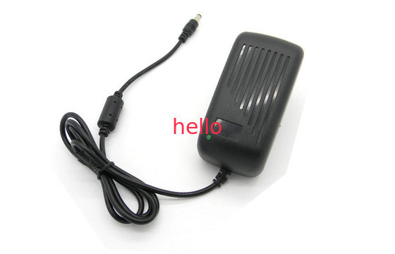 il CA 110V ha introdotto l'UL dell'adattatore 12V 3A di potere di Wallmount AC/DC della spina degli Stati Uniti certificata