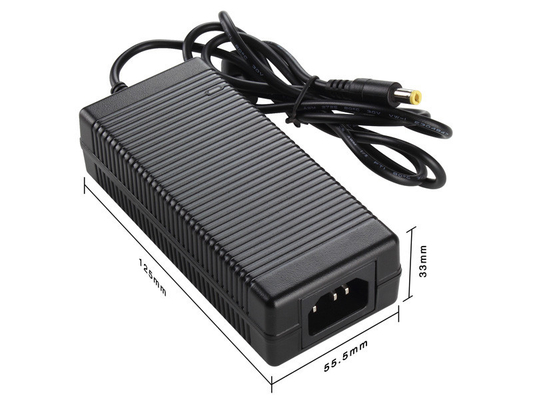 Adattatore nero di CA del computer di 12V 5A, adattatore da tavolino di potere