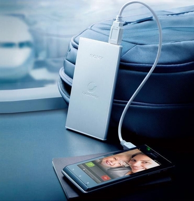 La Banca portatile mobile nera di potere alimentazione elettrica/7000MAH di bianco 5V