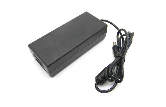 Alimentazione elettrica di commutazione/adattatore da tavolino elettrici di esterno 12V 5A
