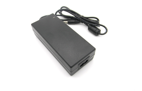 Alimentazione elettrica di commutazione/adattatore da tavolino elettrici di esterno 12V 5A