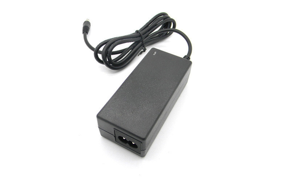 Sopra CA di tensione alla spina BRITANNICA del desktop 36W 12V dell'adattatore di corrente continua Per il LCD TV