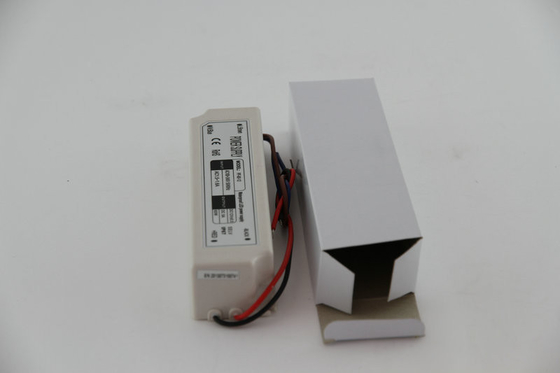 LED che accende 60 CC costante del driver IP67 24V di tensione LED di watt, alta affidabilità