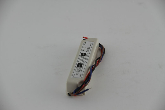 Alto driver costante di tensione LED di luminosità 12V 20W impermeabile con CA universale