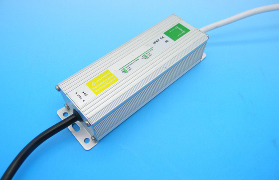 Alto Efficency 30W impermeabilizza l'alimentazione elettrica per la corrente costante 12V della luce la contabilità elettromagnetica IP67 del LED