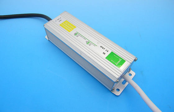 Alto Efficency 30W impermeabilizza l'alimentazione elettrica per la corrente costante 12V della luce la contabilità elettromagnetica IP67 del LED