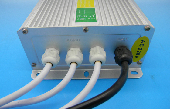 La scatola di distribuzione impermeabile del driver di alta efficienza LED ha condotto l'alimentazione elettrica del driver
