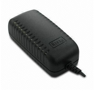 Cassaforte adattatore universale di corrente alternata di 15 watt esile per audio/video prodotti
